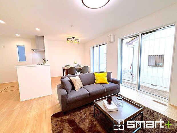 〜家具の配置がしやすい間取〜 ・ＬＤＫはリビングとダイニングの境目が分かりやすくなっており、家具の配置がしやすい造り。 ・どんなインテリアにするか考えるだけでも楽しくなりますね。 