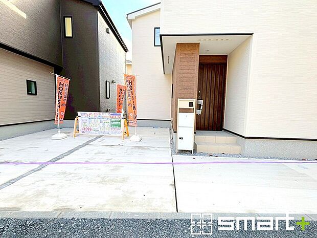 〜駐車場は2台分ご用意〜 ・駐車場は2台分ございますので、車通勤の方や複数台お持ちの方にもお勧めのお住まいです。 ・カーポートなどのオプションもお気軽にご相談くださいませ。 