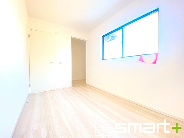 〜ウォークインクローゼットのあるお部屋〜 ・人気のウォークインクローゼットをご用意。季節物や趣味の道具などもスッキリと収納が可能です。 ・最近流行りの収納術などもぜひご活用くださいませ。