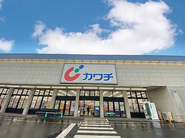 カワチ　成田ニュータウン店（2100m）