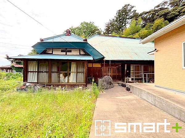 ～和風な外観のお家～ ・付属物で平家がございます。