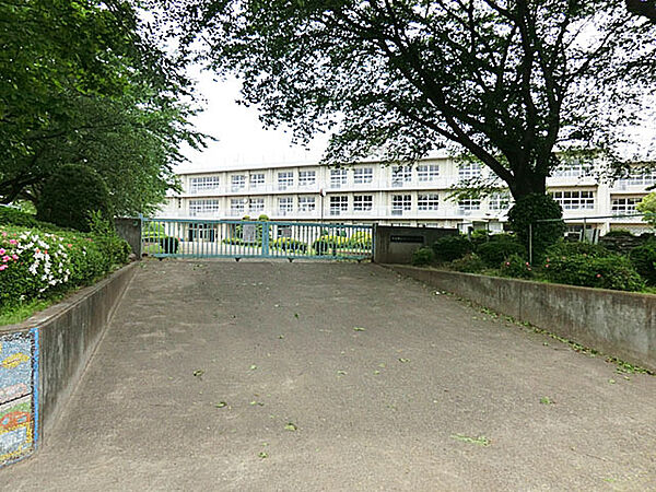 apartment 茨城県守谷市御所ケ丘３丁目
地図を見る