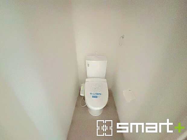 〜やはり便利なタンク式トイレ〜 ・最近はタンクレストイレもございますが、タンク式の場合は停電時もお水を流すことが可能。 ・故障時なども比較的費用が安くなるなど、メリットが多くなります。 