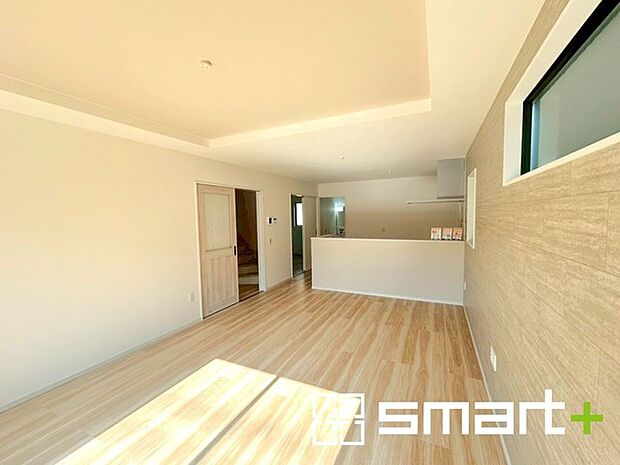 〜家具の配置がしやすい間取〜 ・ＬＤＫはリビングとダイニングの境目が分かりやすくなっており、家具の配置がしやすい造り。 ・どんなインテリアにするか考えるだけでも楽しくなりますね。 