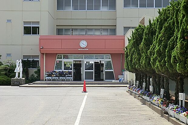取手東小学校（1100m）