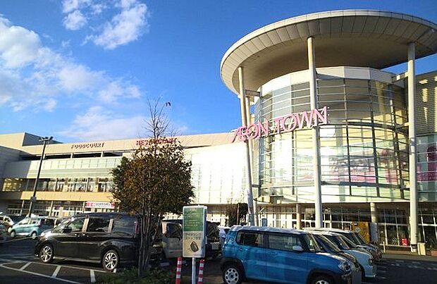 イオンタウン守谷 (450m)