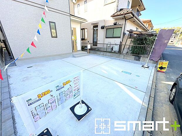 ~駐車場は2台分ご用意~ ・駐車場は2台分ございますので、車通勤の方や複数台お持ちの方にもお勧めのお住まいです。 ・カーポートなどのオプションもお気軽にご相談くださいませ。