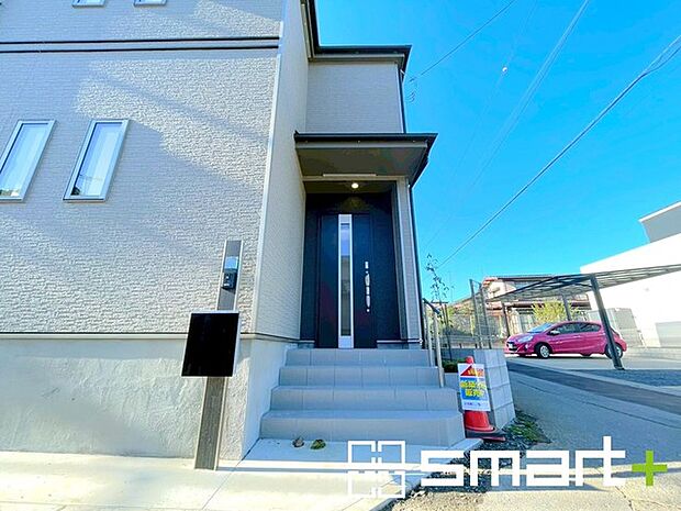 〜資金計画もお任せください〜 ・ご見学はもちろん、住宅ローンなど資金面のご相談だけでもお気軽にどうぞ。 ・プロのアドバイザーがお客様にとって最適なプランをご提案させていただきます。 