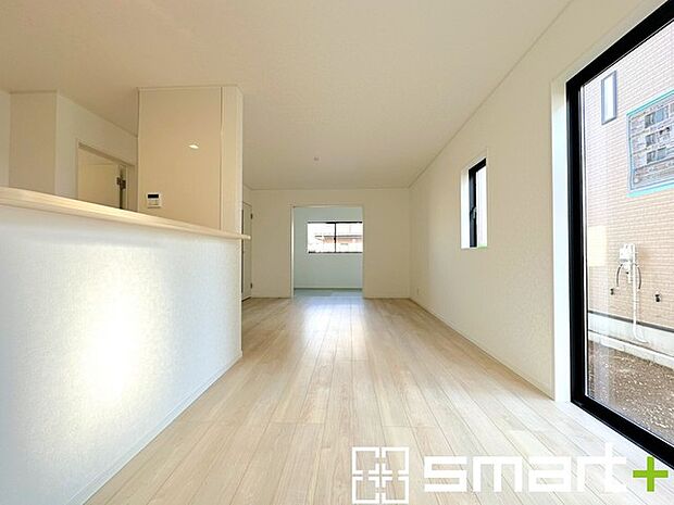 〜家具の配置がしやすい間取〜 ・ＬＤＫはリビングとダイニングの境目が分かりやすくなっており、家具の配置がしやすい造り。 ・どんなインテリアにするか考えるだけでも楽しくなりますね。 