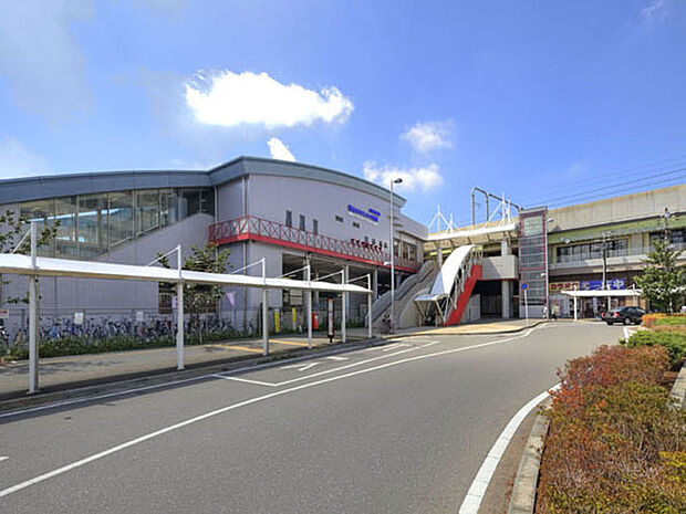 つくばエクスプレス「流山おおたかの森」駅(1040m)