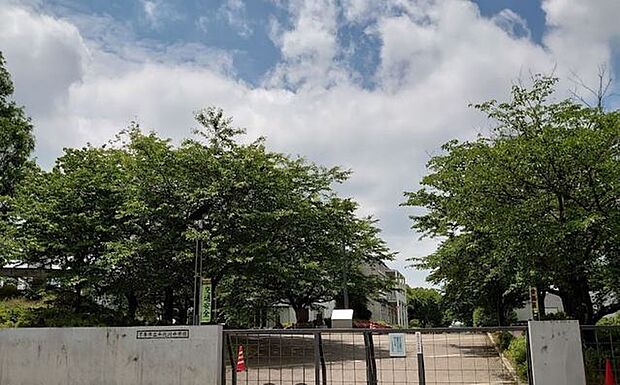 千代川中学校（780m）