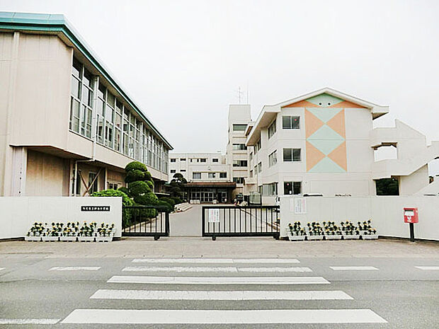 神谷小学校(1800m)