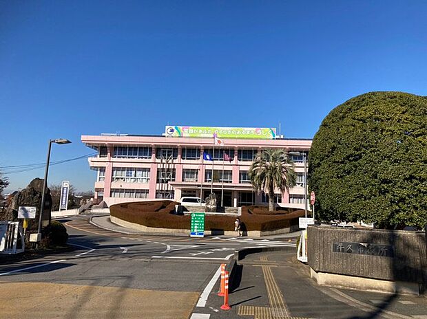 牛久市役所(1000m)