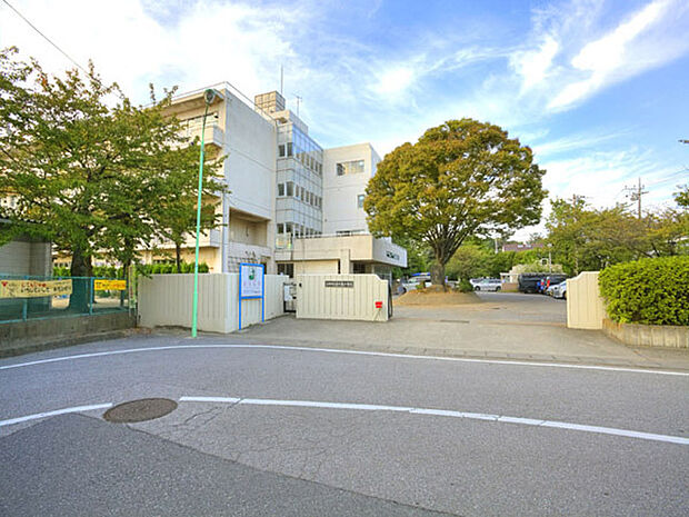 高州東小学校（200m）