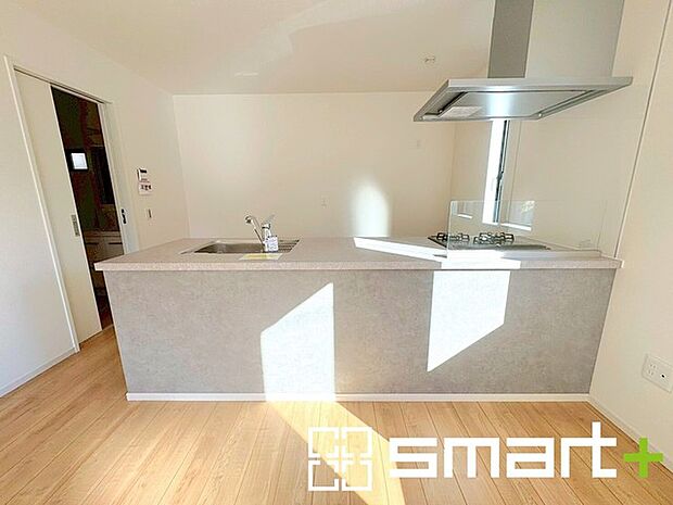 シンプルで洗練されたデザインが、日々の暮らしに彩りを添える