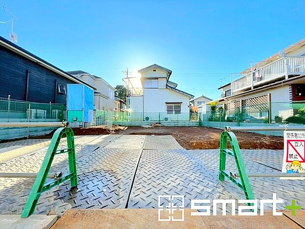 〜完成物件もご案内可能〜 ・ご案内時には実際の立地に加え、同メーカー・同仕様の完成物件もご案内可能です。 ・ぜひ現地と建物をご覧いただき、具体的にイメージしてみてくださいませ。 