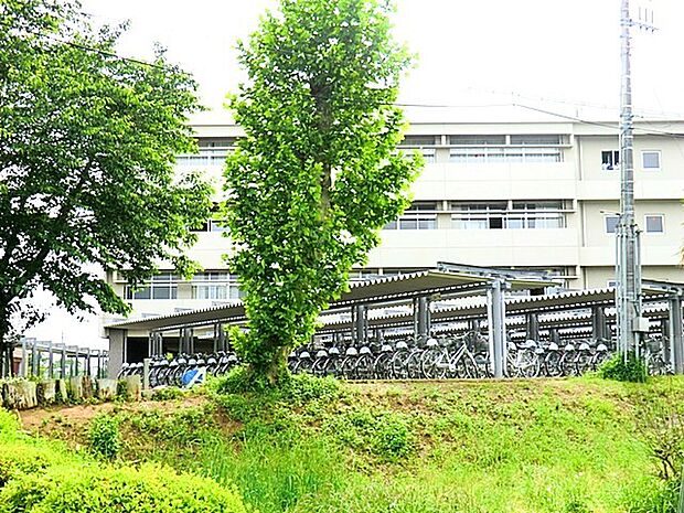 牛久第一中学校（1065m）