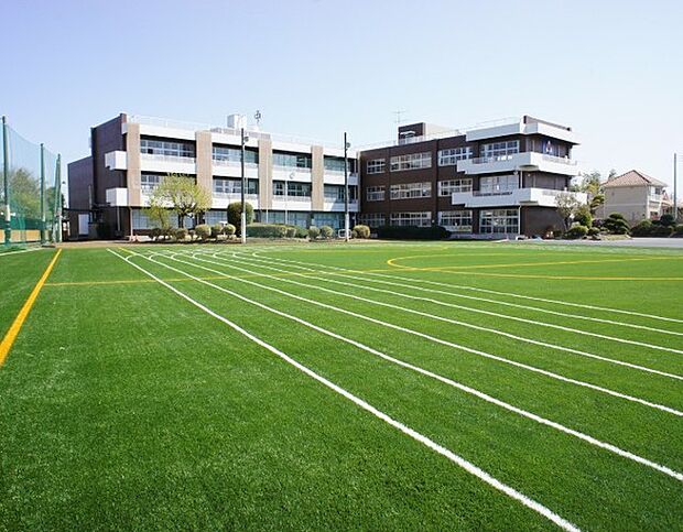 境町立境小学校（640m）