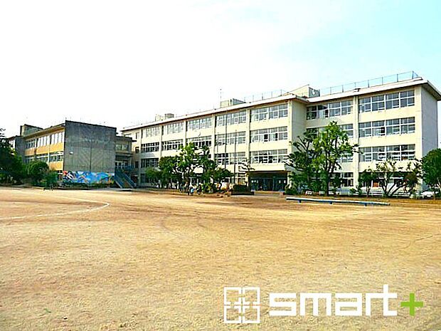 中部小学校（450m）