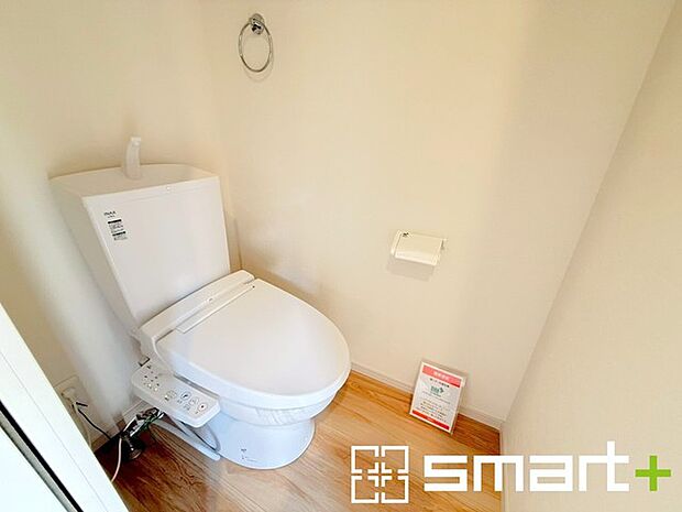 〜やはり便利なタンク式トイレ〜 ・最近はタンクレストイレもございますが、タンク式の場合は停電時もお水を流すことが可能。 ・故障時なども比較的費用が安くなるなど、メリットが多くなります。