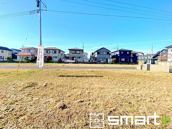 ～新規コミュニティ～ ・新規開発現場の綺麗な街並み。新しい区画で新しい生活をスタートしませんか。 ・古い街並みにポツンと建つ場合に比べて周囲に溶け込みやすいのも嬉しいポイント。
