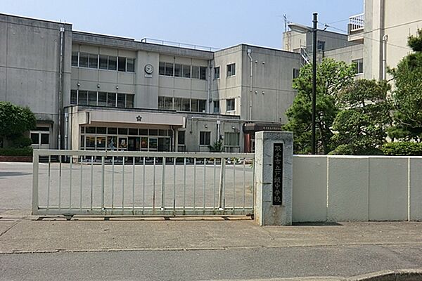 戸頭中学校（1300m）