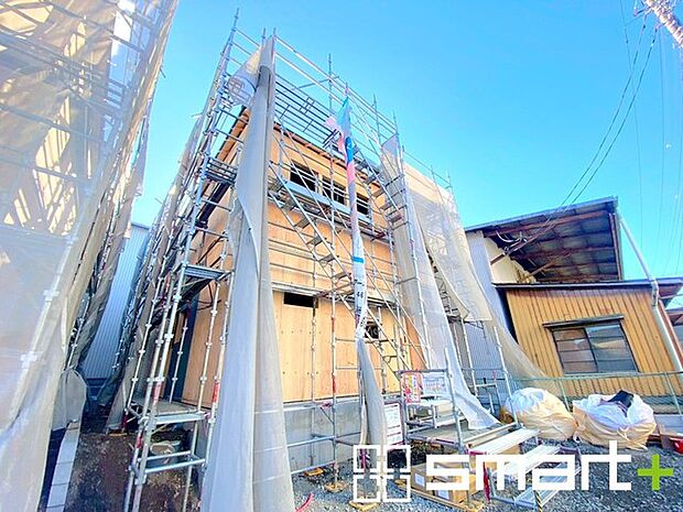 〜ご家族を守る「耐震等級3」〜 ・住宅性能評価において「耐震等級3」を取得。地震に強い家であることが証明されております。 ・倒壊の恐れが低くなりますので、地震保険が半額になるメリットも。 