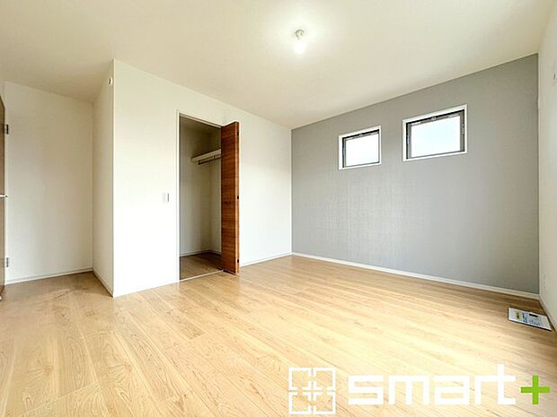 〜ウォークインクローゼットのあるお部屋〜 ・人気のウォークインクローゼットをご用意。季節物や趣味の道具などもスッキリと収納が可能です。 ・最近流行りの収納術などもぜひご活用くださいませ。