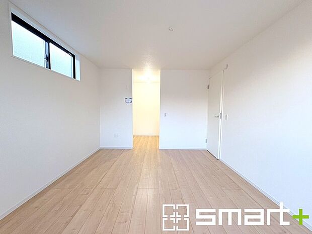 〜ウォークインクローゼットのあるお部屋〜 ・人気のウォークインクローゼットをご用意。季節物や趣味の道具などもスッキリと収納が可能です。 ・最近流行りの収納術などもぜひご活用くださいませ。 