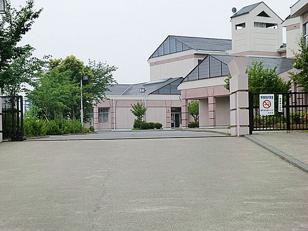 中根台中学校(700m)