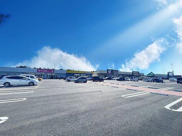 さくらの杜ショッピングセンター（2000m）