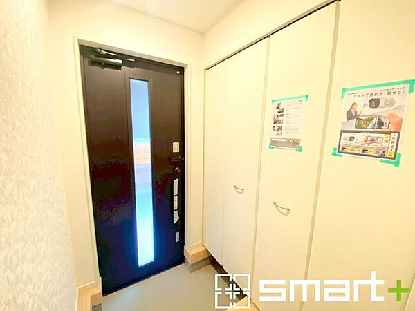 玄関を拡大表示