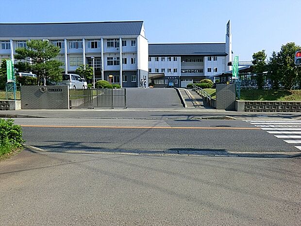 成田市立西中学校（1940m）