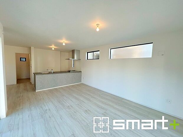 〜家具の配置がしやすい間取〜 ・ＬＤＫはリビングとダイニングの境目が分かりやすくなっており、家具の配置がしやすい造り。 ・どんなインテリアにするか考えるだけでも楽しくなりますね。 