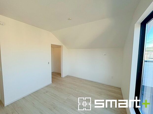 〜ウォークインクローゼットのあるお部屋〜 ・人気のウォークインクローゼットをご用意。季節物や趣味の道具などもスッキリと収納が可能です。 ・最近流行りの収納術などもぜひご活用くださいませ。 