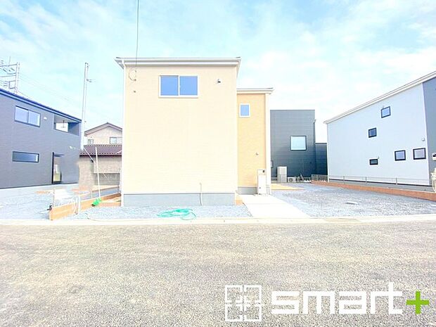 ～資金計画もお任せください～ ・ご見学はもちろん、住宅ローンなど資金面のご相談だけでもお気軽にどうぞ。 ・プロのアドバイザーがお客様にとって最適なプランをご提案させていただきます。 