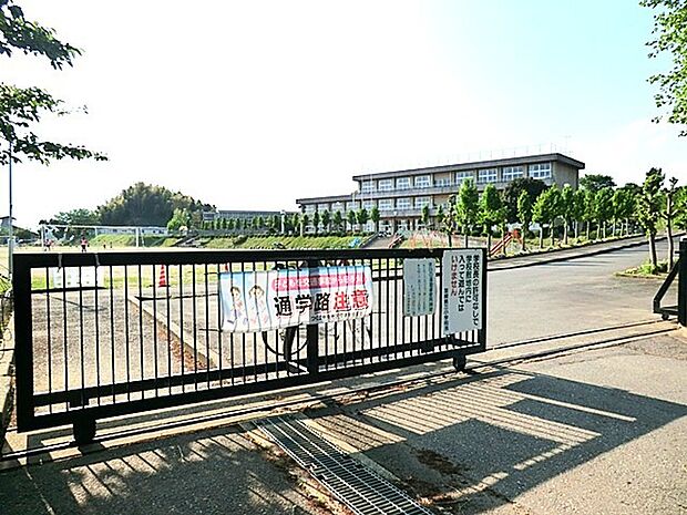茎崎第三小学校（750m）