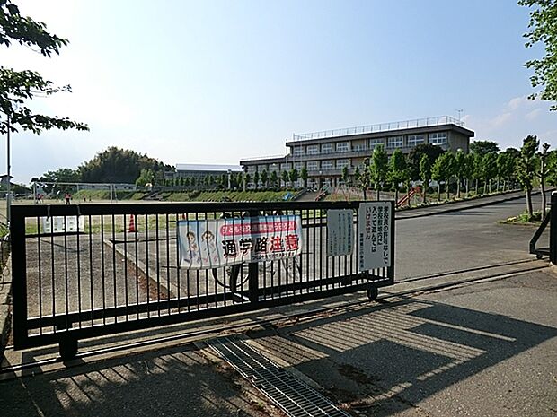 茎崎第三小学校(750m)