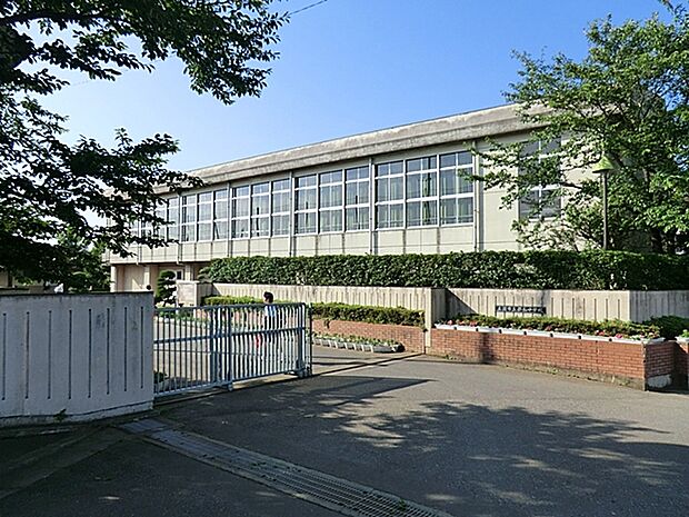 都和中学校(790m)