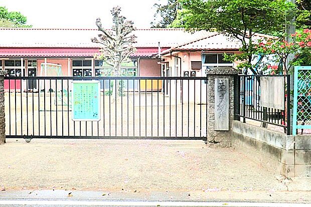 あづま幼稚園（650m）