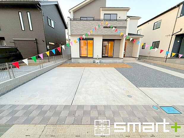 〜カースペース2台分〜 ・セカンドカーや来客時にも困らないカースペース2台分。物置や駐輪スペースなどにも利用できますね。 ・カーポートなどのオプションもお気軽にご相談くださいませ。