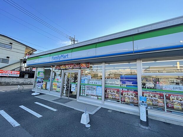 ファミリーマート野田上花輪店（550m）