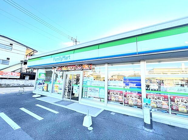 ファミリーマート野田上花輪店(550m)