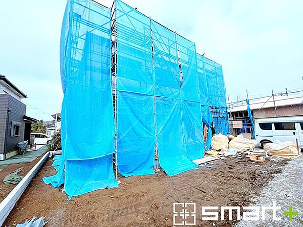 ~十分な広さのある前面道路~ ・前面道路は約4.87mございますので、お車でのすれ違いも可能で余計なストレスがかかりません。 ・日々お車での動が多い方には大切なポイントですね。 (3号棟)