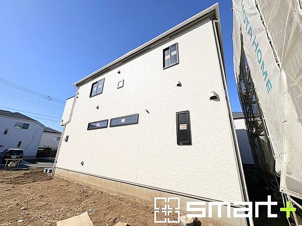 〜風にも強い強靭な建物〜 ・住宅性能評価において「耐風等級2」を取得。 ・大型の台風など暴風にも耐える、強靭な建物となっております。 