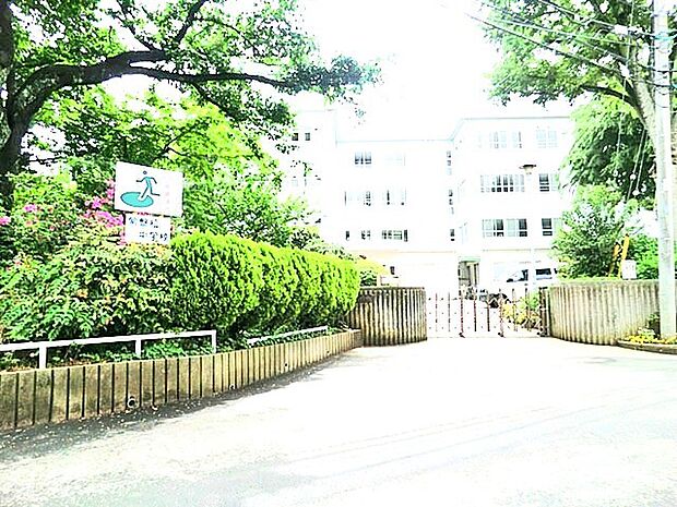 常盤松中学校(600m)