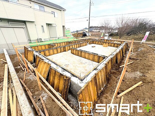 ~ご家族を守る「耐震等級3」~ ・住宅性能評価において「耐震等級3」を取得。地震に強い家であることが証明されております。 ・倒壊の恐れが低くなりますので、地震保険が半額になるメリットも。