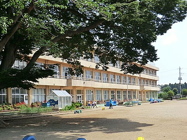 本郷小学校(2200m)