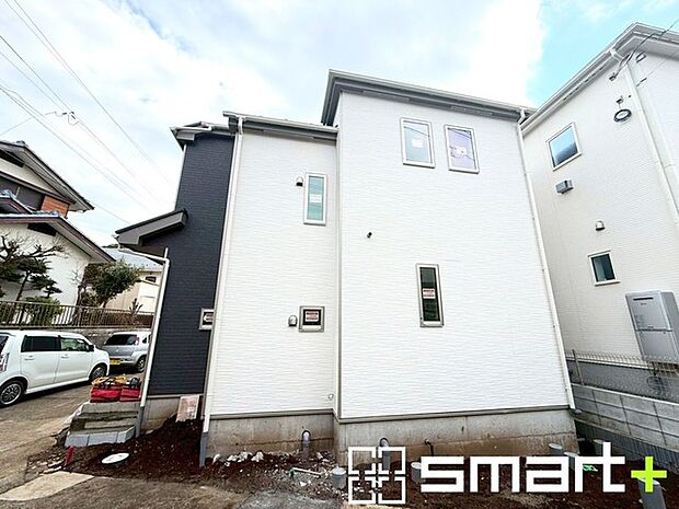 〜ご家族を守る「耐震等級3」〜 ・住宅性能評価において「耐震等級3」を取得。地震に強い家であることが証明されております。 ・倒壊の恐れが低くなりますので、地震保険が半額になるメリットも。