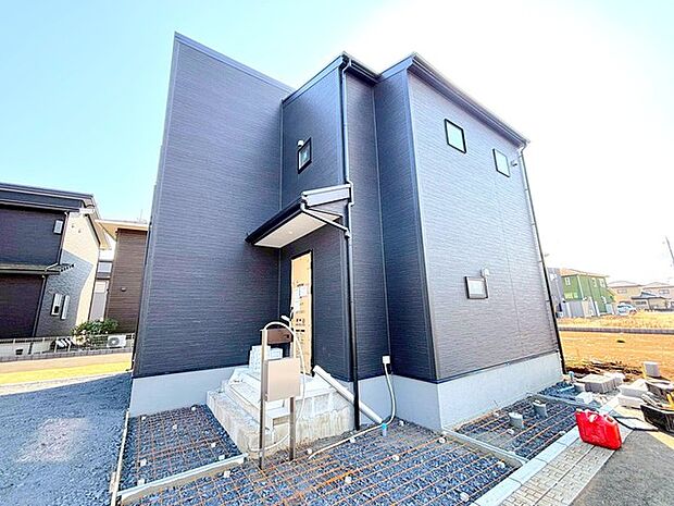 ～完成物件もご案内可能～ ・ご案内時には実際の立地に加え、同メーカー・同仕様の完成物件もご案内可能です。 ・ぜひ現地と建物をご覧いただき、具体的にイメージしてみてくださいませ。 